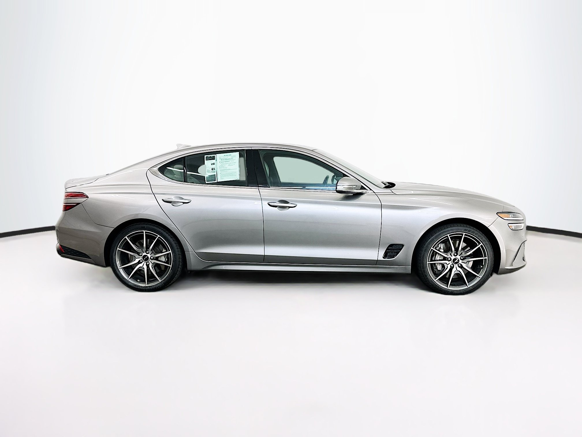 Used 2025 Genesis G70 2.5T AWD/4WD image 10