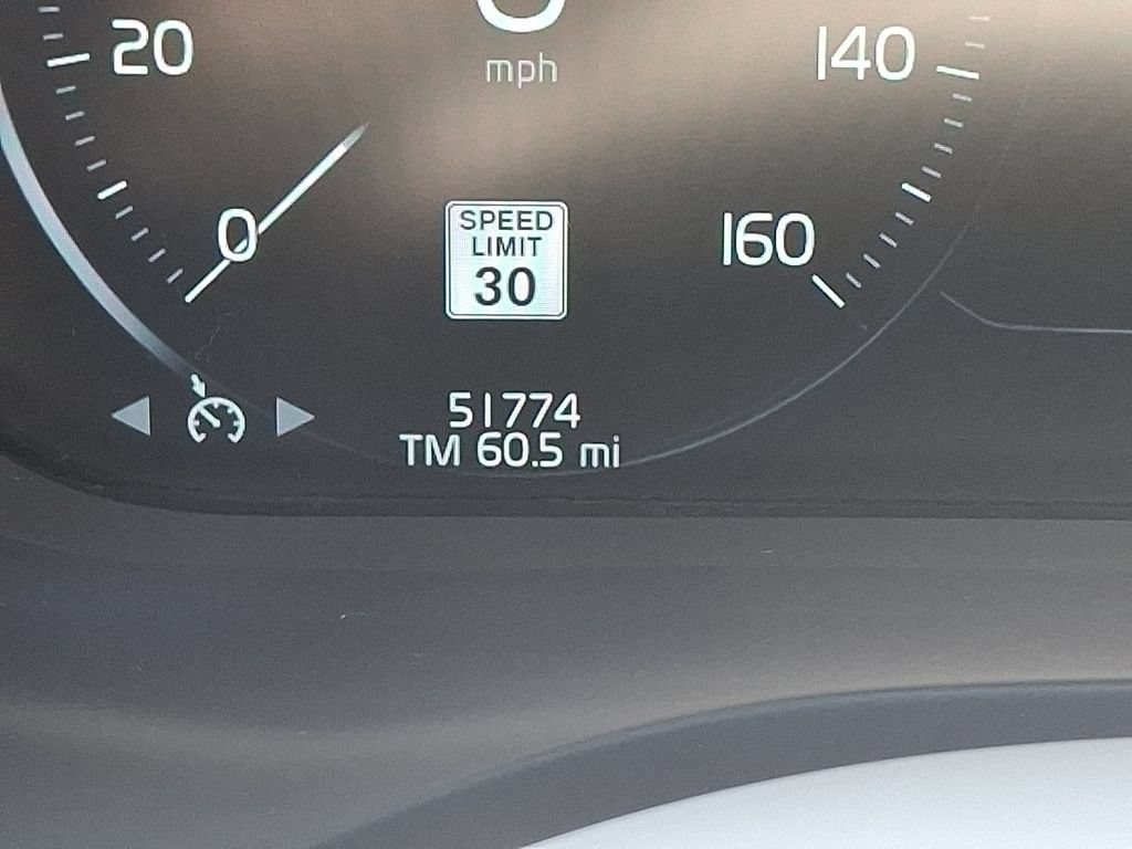 Used 2019 Volvo XC60 T5 Momentum w/ Multimedia Package AWD/4WD image 22