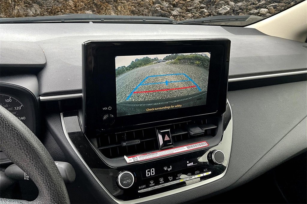 Used 2025 Toyota Corolla LE image 20