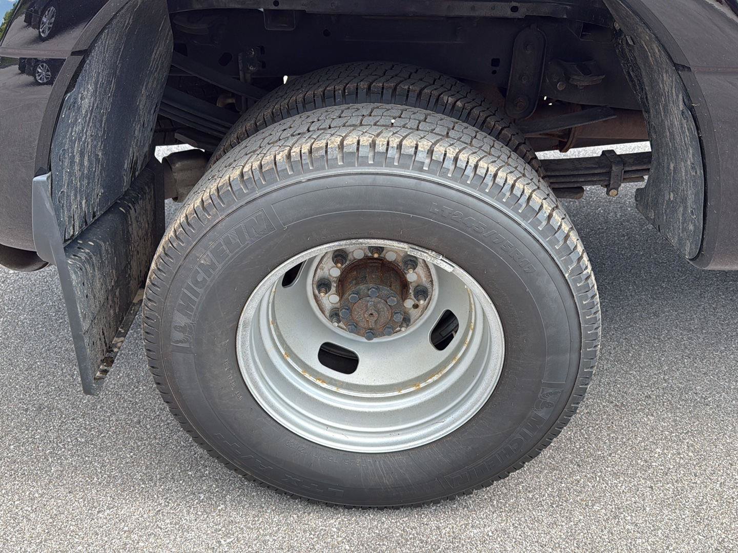 Used 2024 Ford F350 XL AWD/4WD image 13