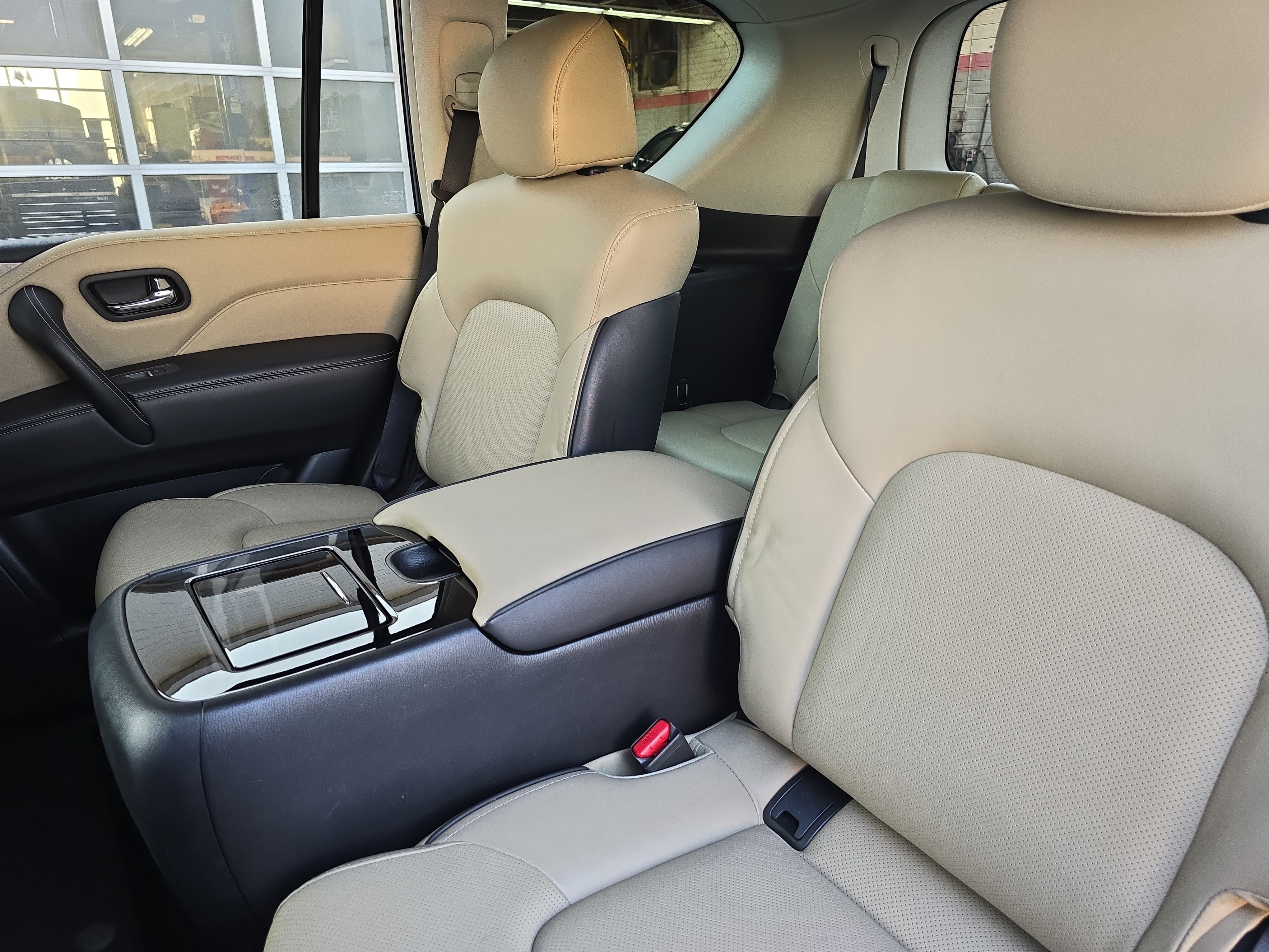 Used 2023 INFINITI QX80 Premium Select w/ Cargo Package AWD/4WD image 15