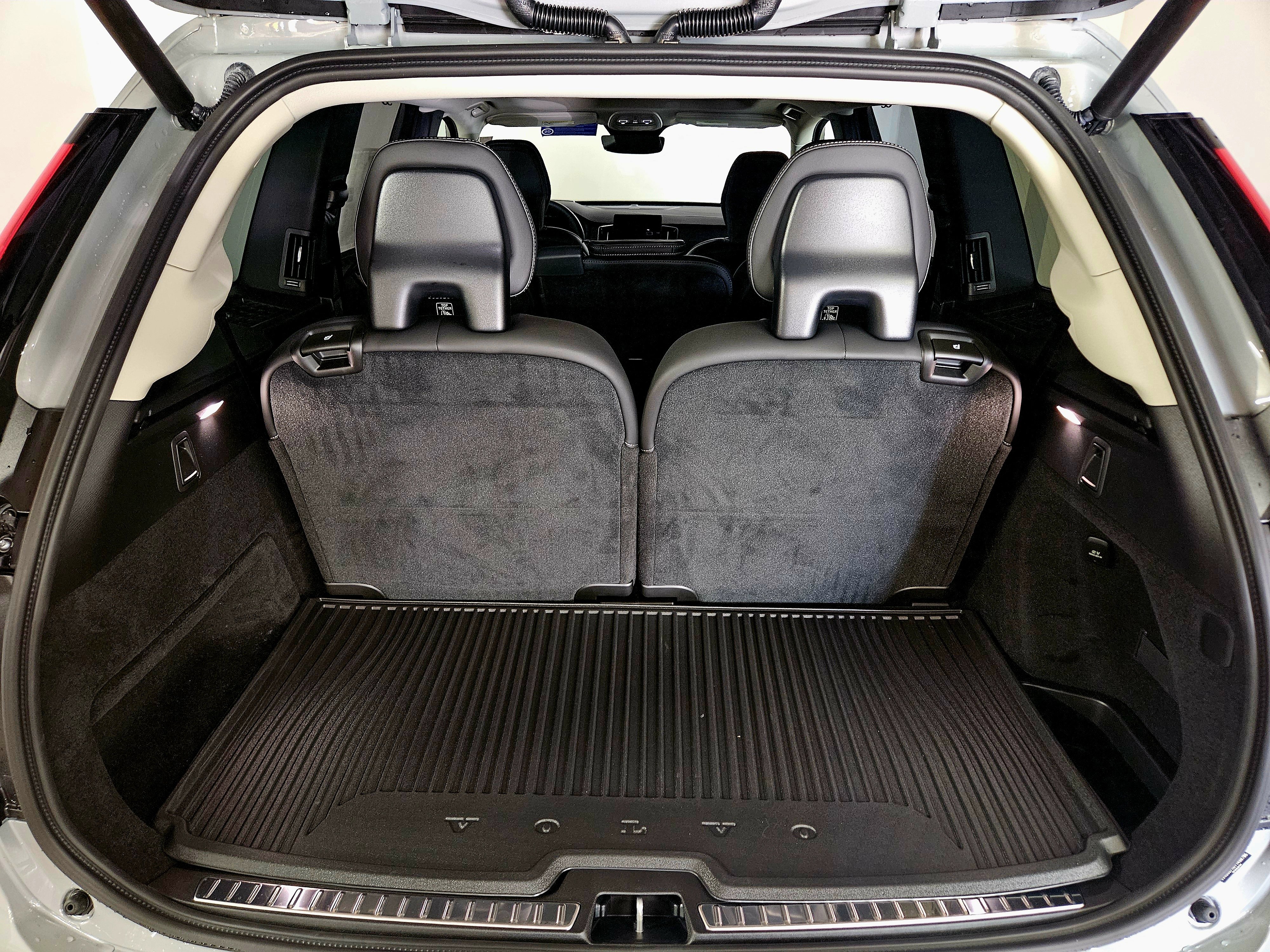 New 2026 Volvo XC90 B6 Ultra w/ Protection Package image 18