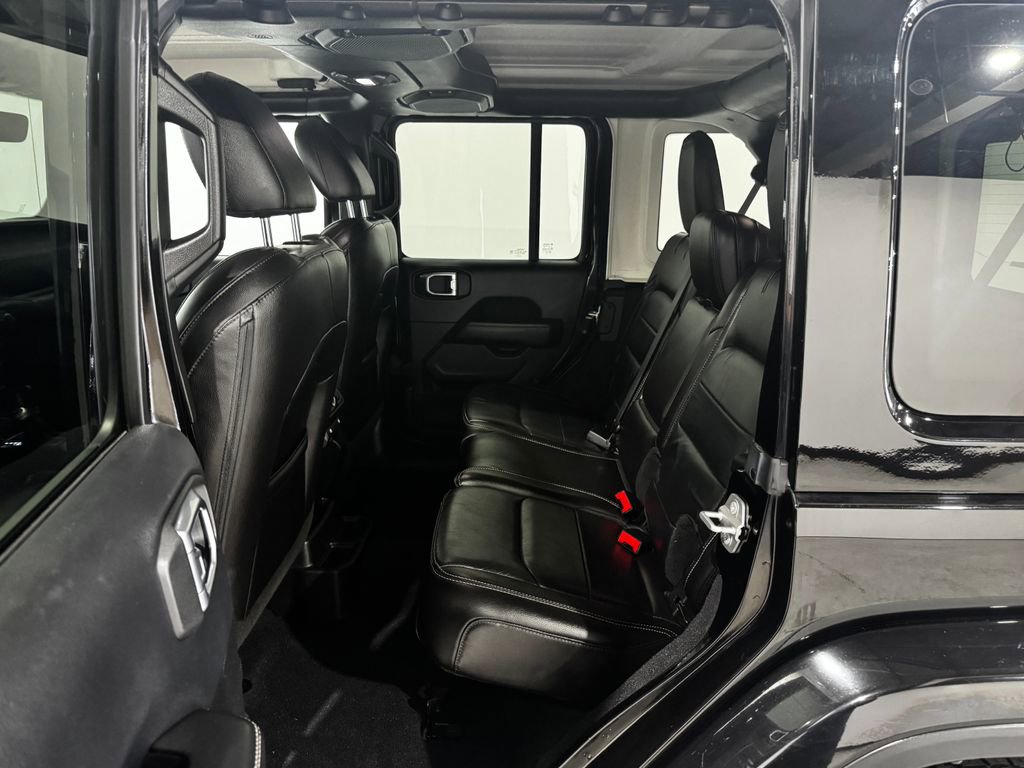 Used 2018 Jeep Wrangler Unlimited Sahara w/ Uconnect 4C Nav & Sound Group image 15