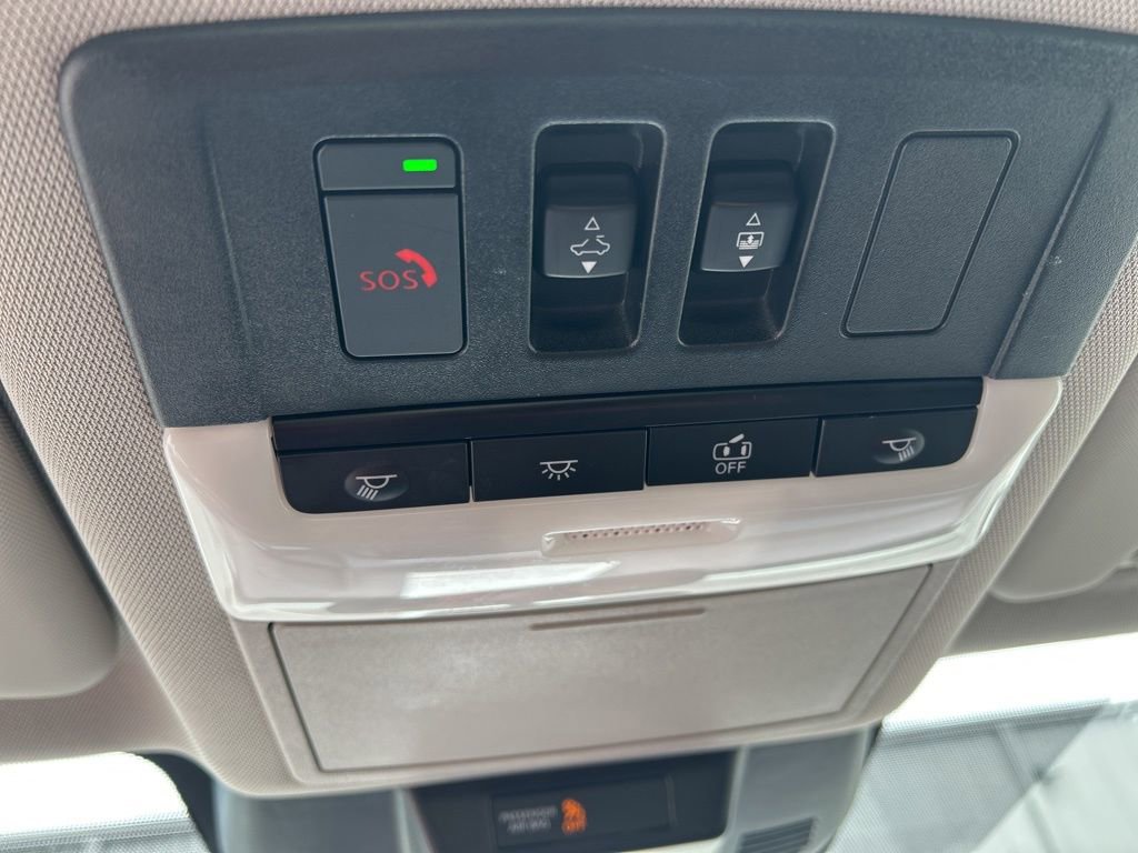 Certified 2023 Nissan Rogue SV w/ SV Premium Package image 18