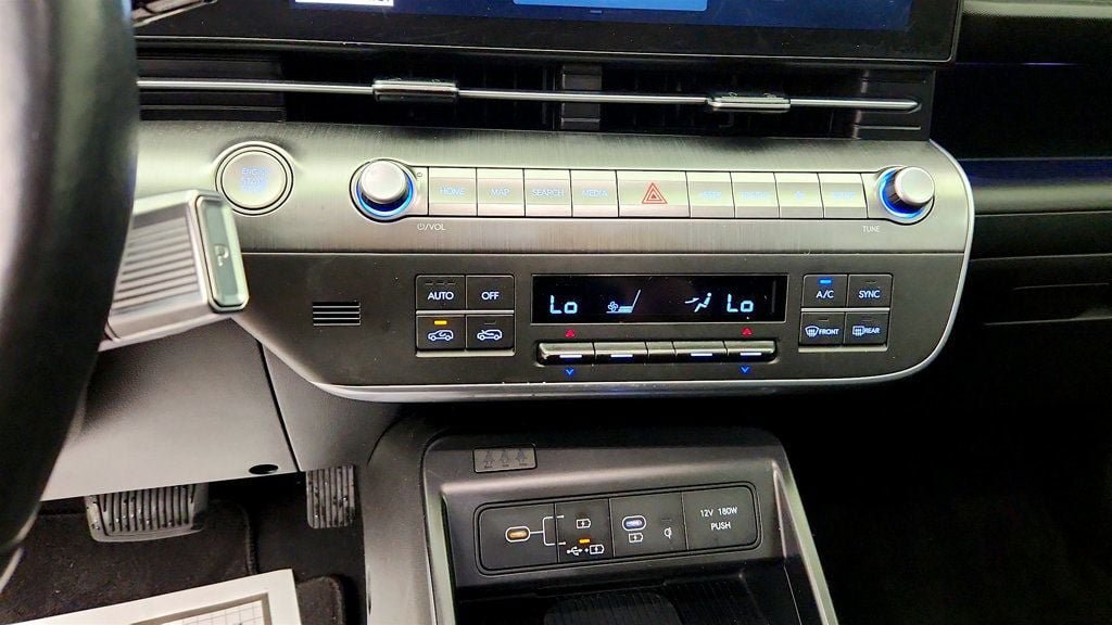 Used 2024 Hyundai Kona Limited FWD image 18