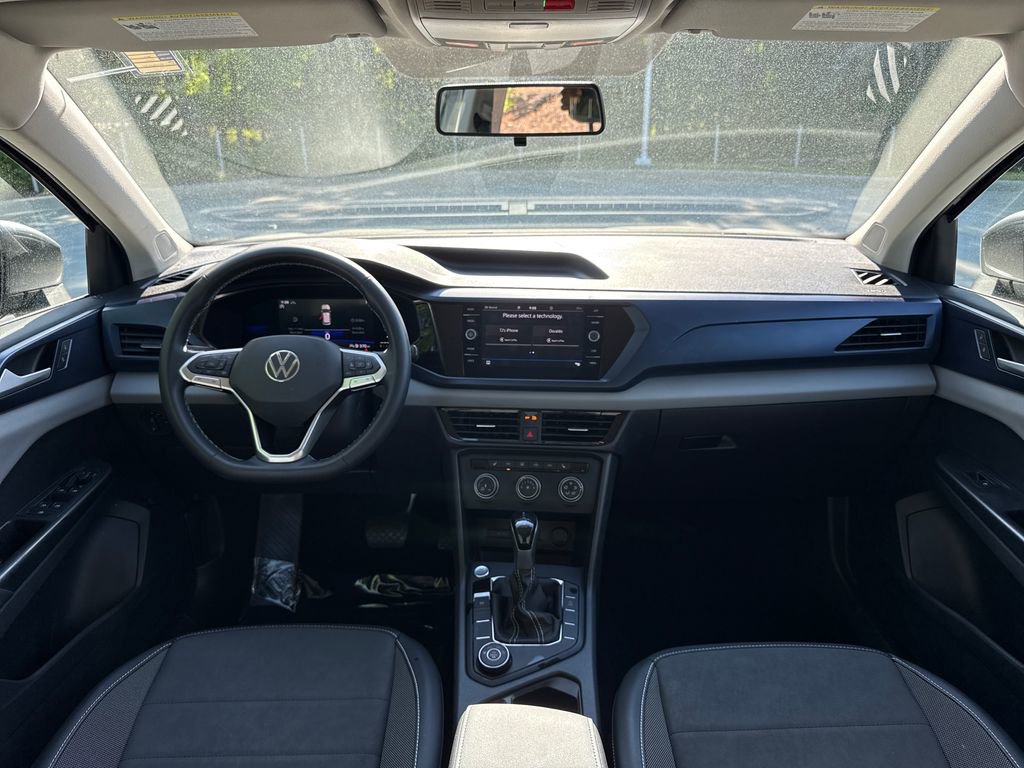 Used 2022 Volkswagen Taos SE image 16