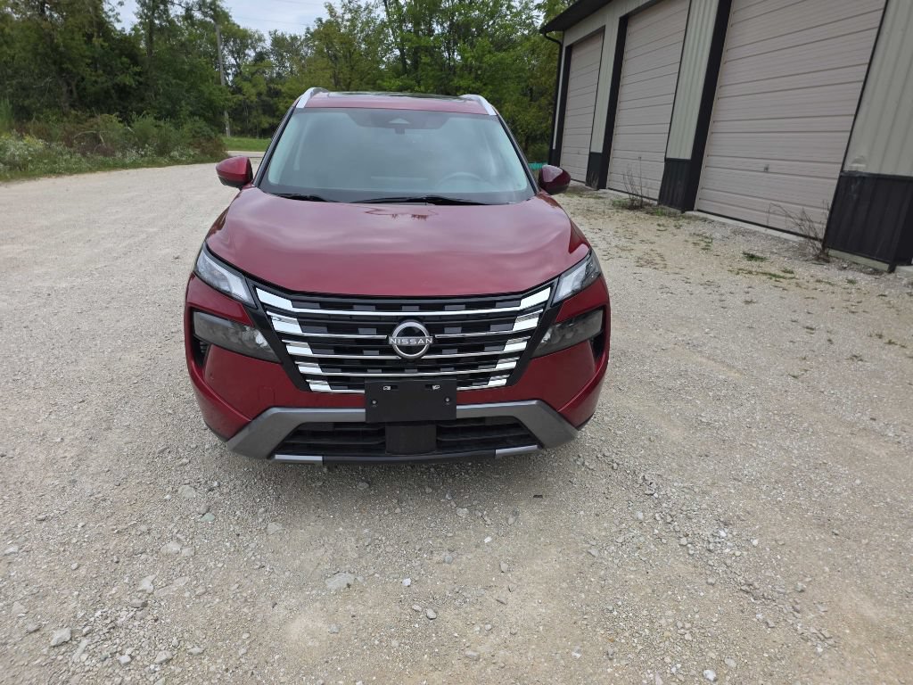 Used 2024 Nissan Rogue SL w/ SL Premium Package AWD/4WD image 2
