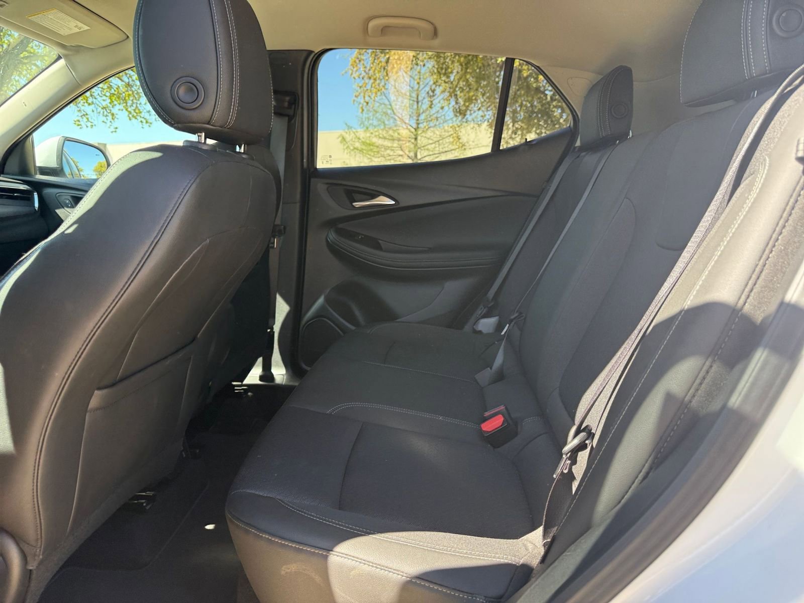 Used 2025 Buick Encore GX Preferred image 25