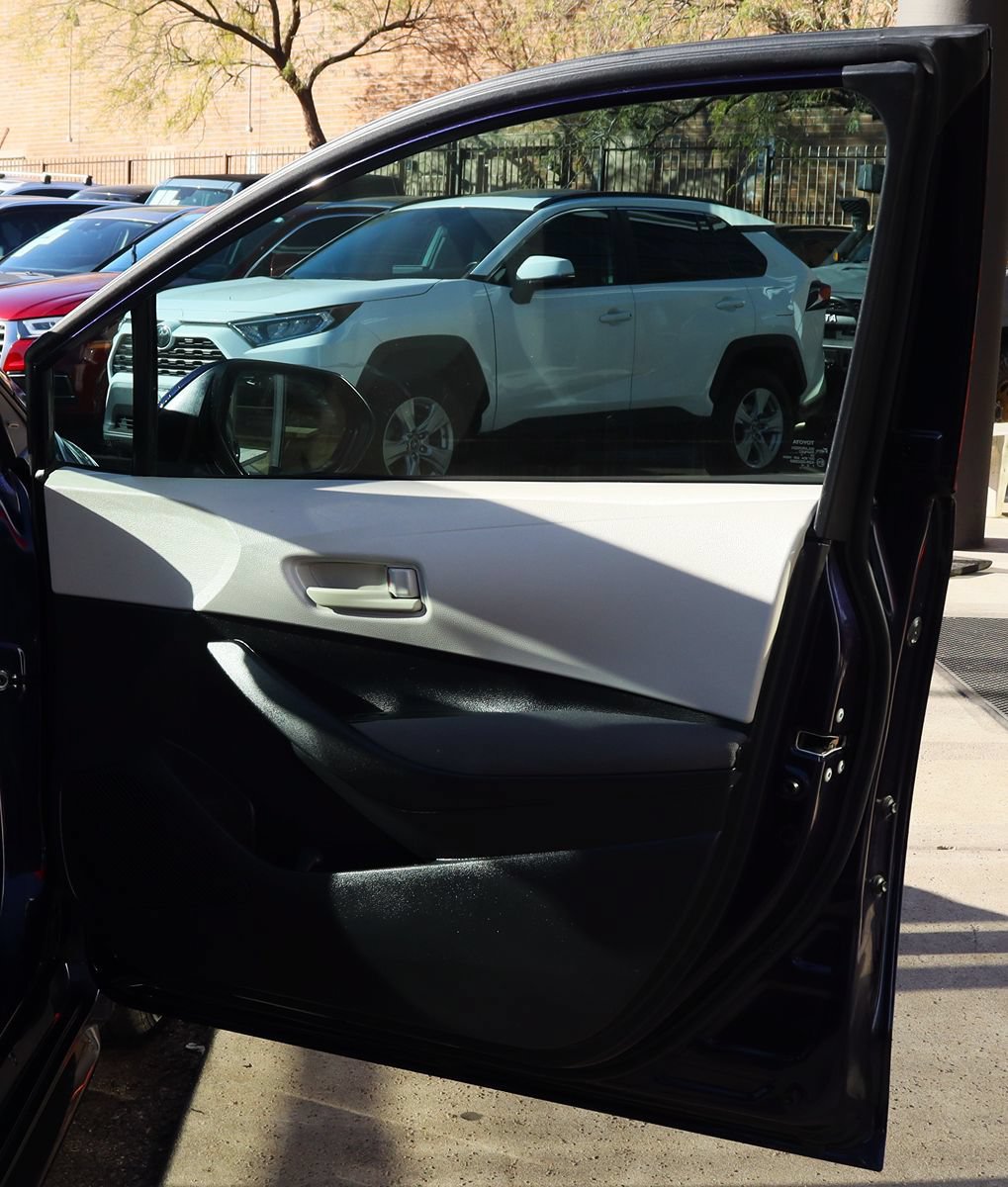 Used 2022 Toyota Corolla LE FWD image 33