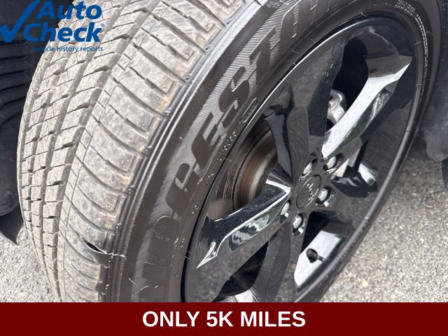 Used 2025 Jeep Grand Cherokee Altitude AWD/4WD image 10