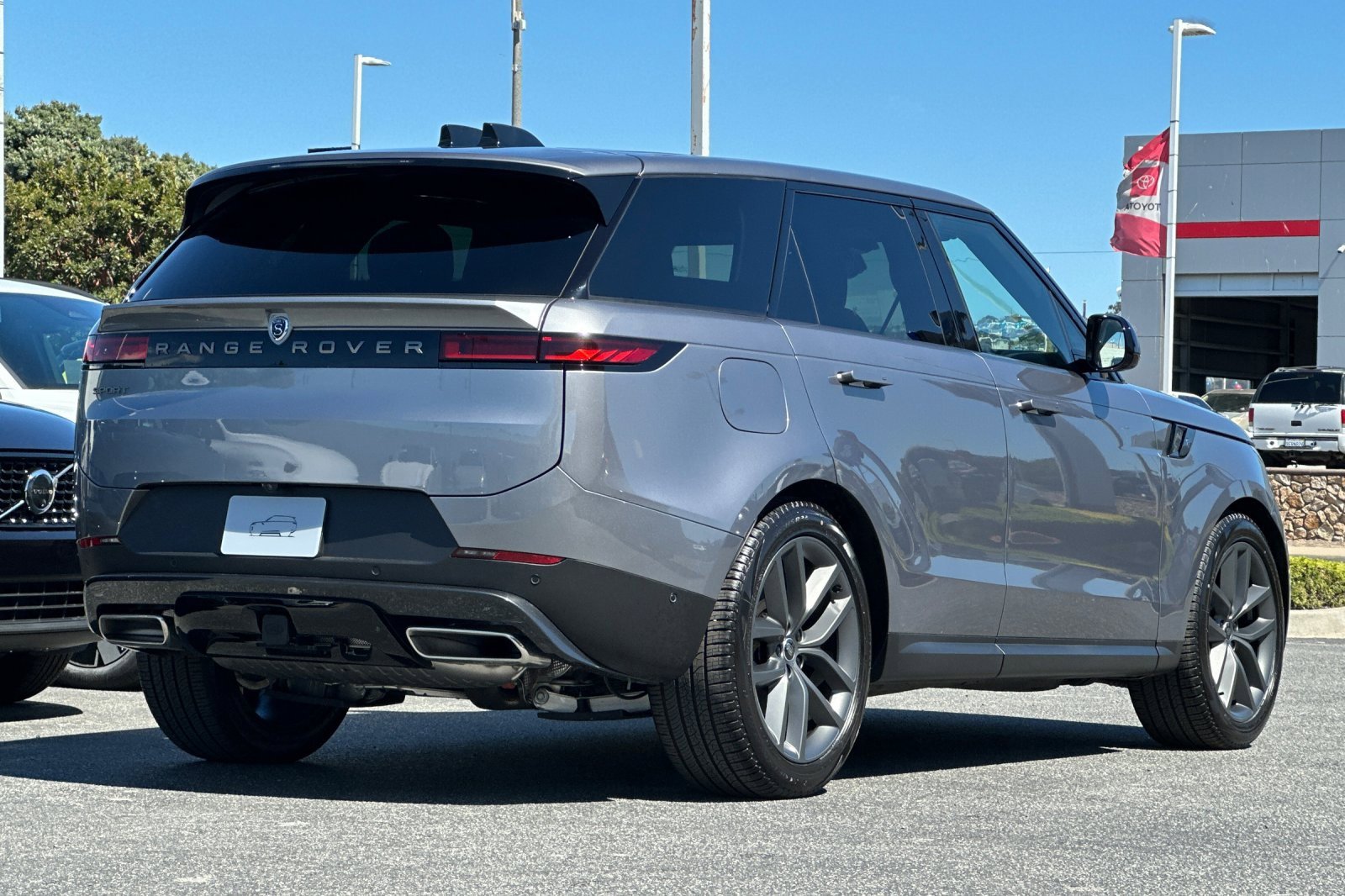 New 2025 Land Rover Range Rover Sport SE image 5