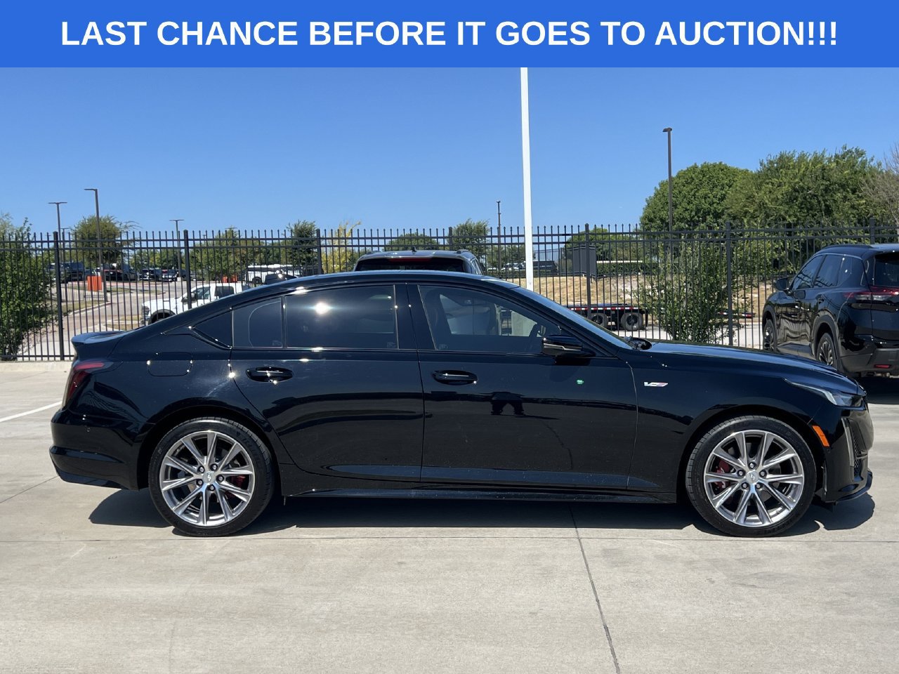 Used 2023 Cadillac CT5 V w/ Platinum Package AWD/4WD image 3