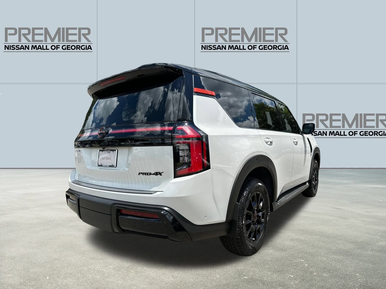 New 2025 Nissan Armada PRO-4X AWD/4WD image 5