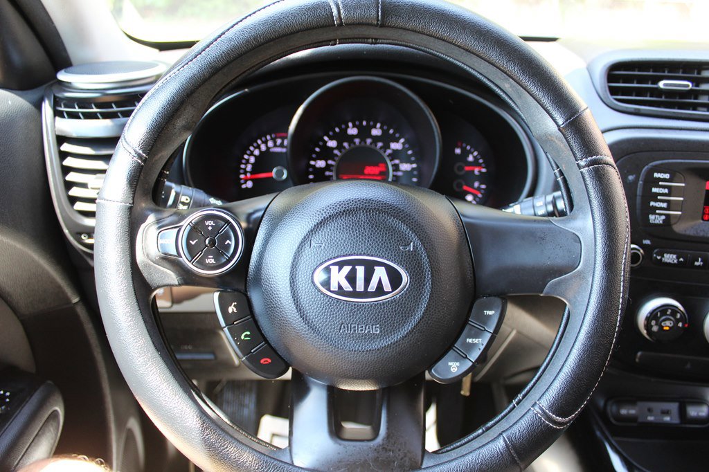 Used 2015 Kia Soul image 37
