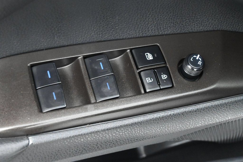 Used 2024 Toyota Camry SE FWD image 6