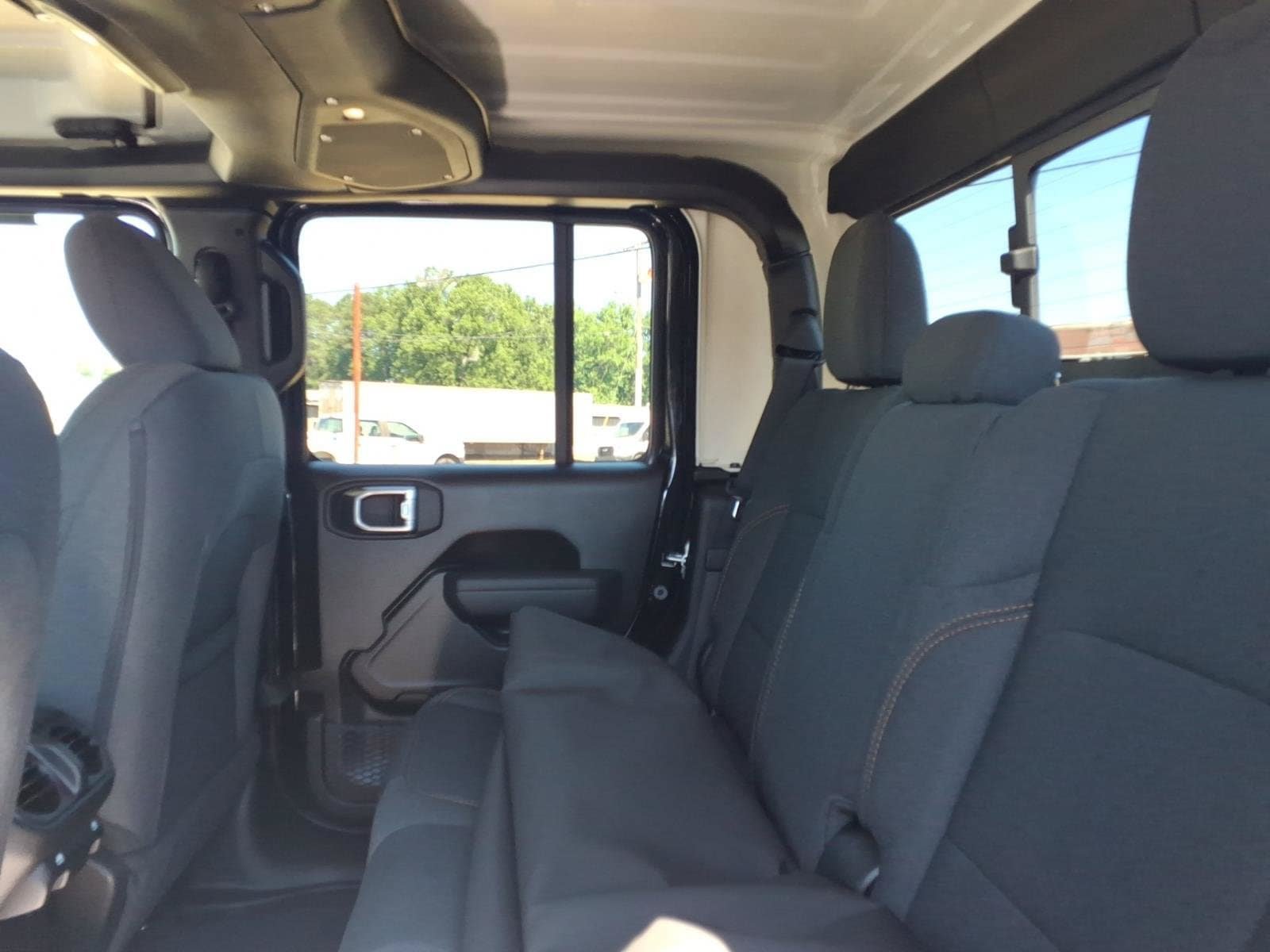 New 2026 Jeep Gladiator Sport AWD/4WD image 7