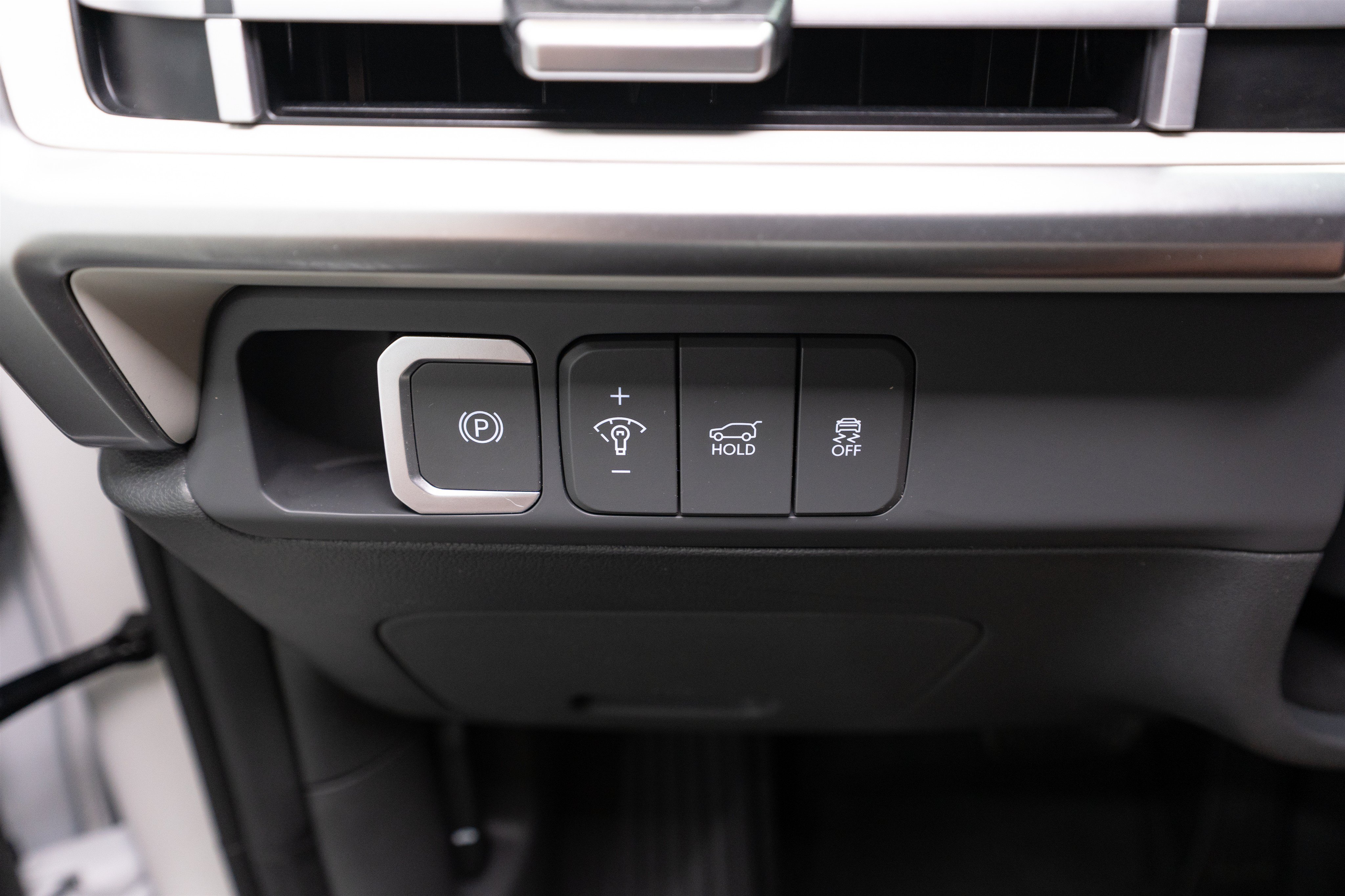 Used 2025 Hyundai Santa Fe SEL FWD image 29