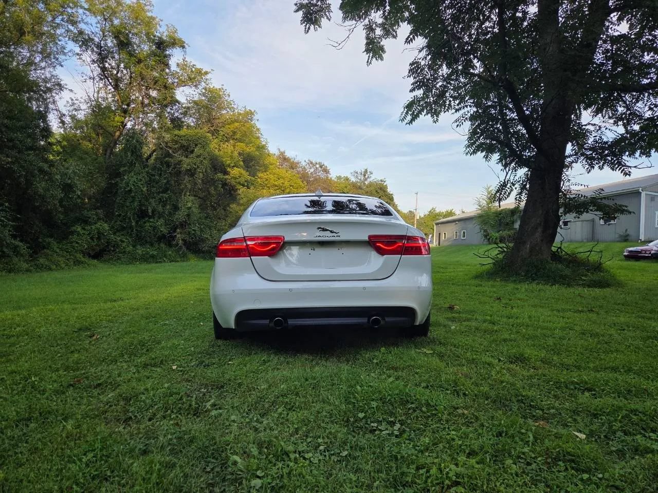 Used 2017 Jaguar XE Premium AWD/4WD image 7