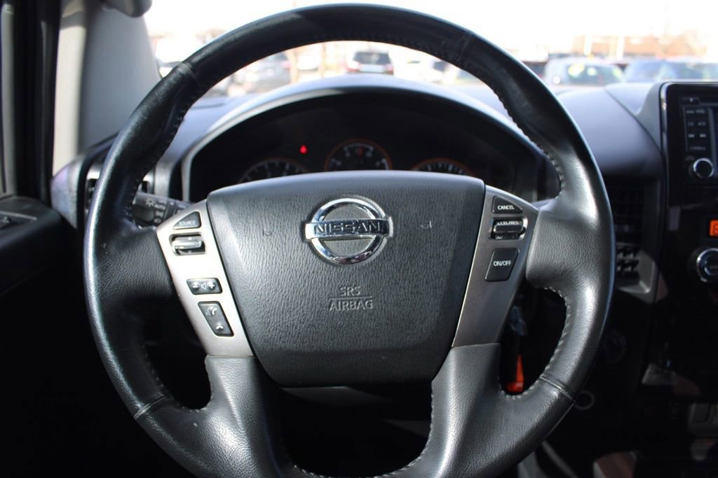 Used 2013 Nissan Titan SL w/ Moonroof Pkg image 29