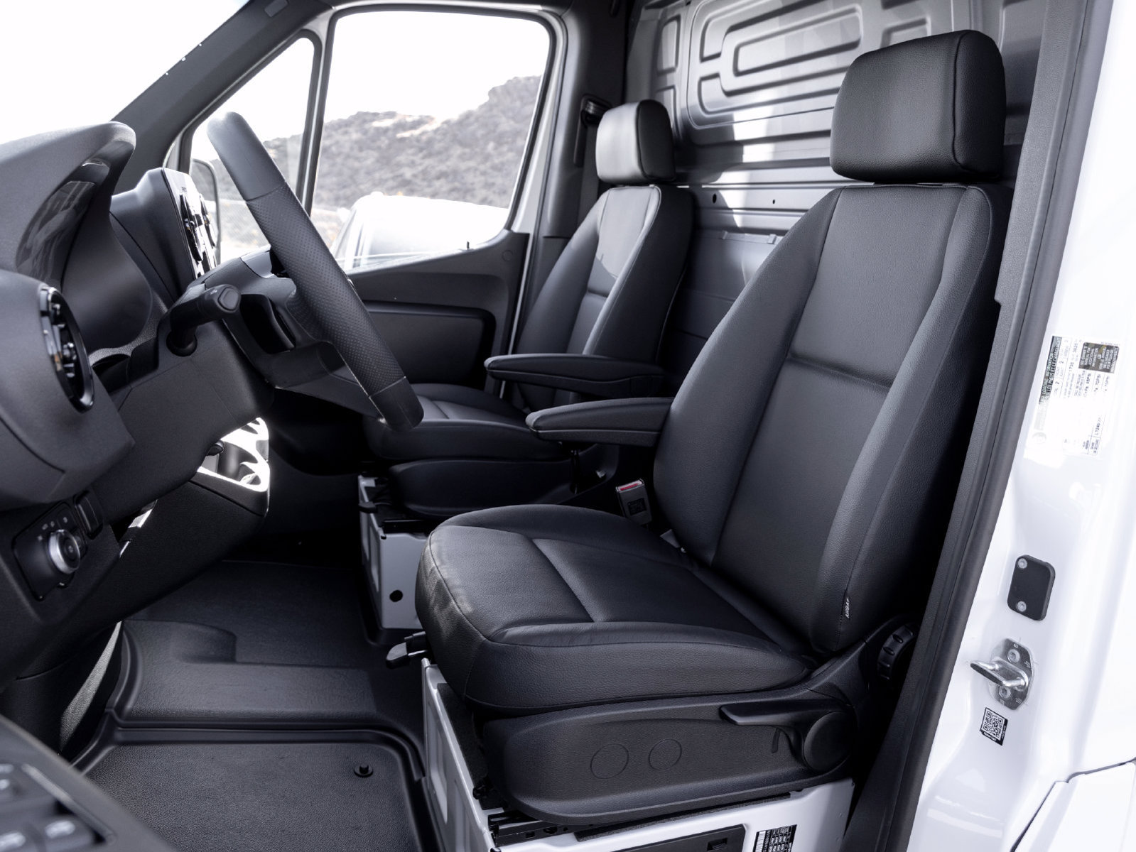 New 2025 Mercedes-Benz Sprinter 2500 image 12