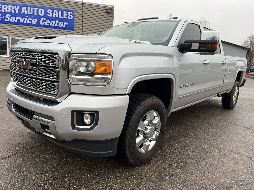 Used 2018 GMC Sierra 3500 Denali w/ Duramax Plus Package image 2