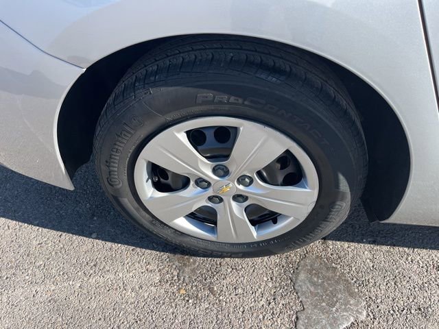 Used 2018 Chevrolet Cruze LS image 18
