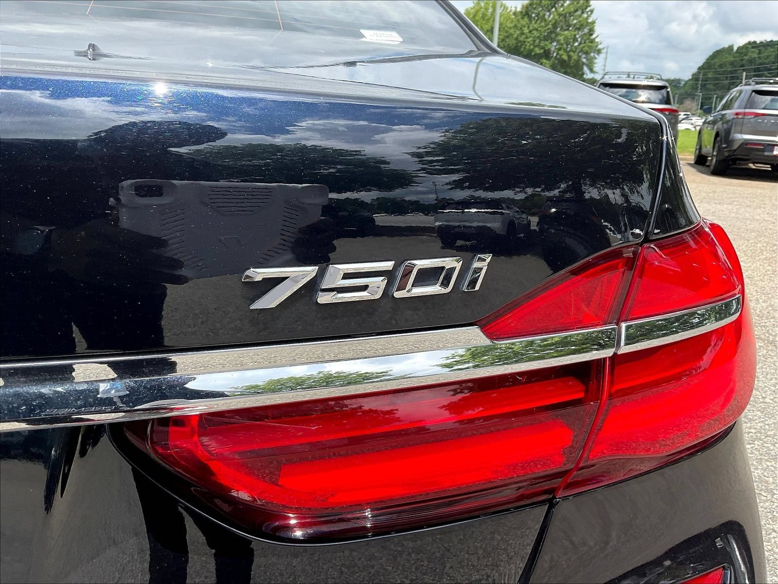 Used 2018 BMW 750i xDrive AWD/4WD image 26