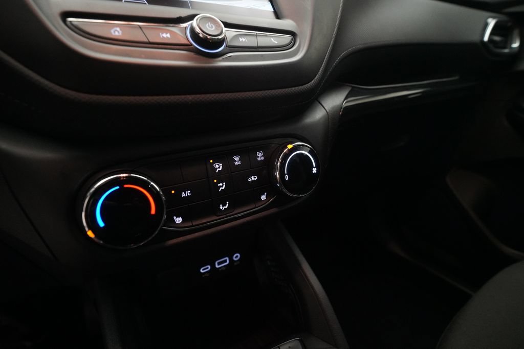 Used 2023 Chevrolet TrailBlazer LT FWD image 20