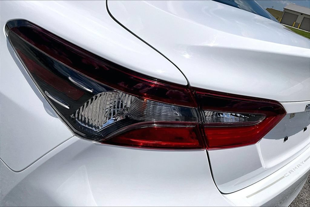 Used 2021 Toyota Camry LE w/ Protection Package (Q2) (TMS) FWD image 28