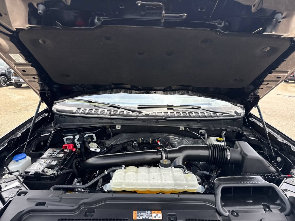 Used 2025 Ford Expedition Active RWD image 34
