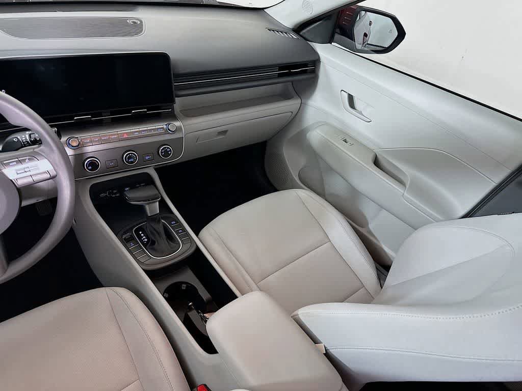 Used 2025 Hyundai Kona SE AWD/4WD image 11