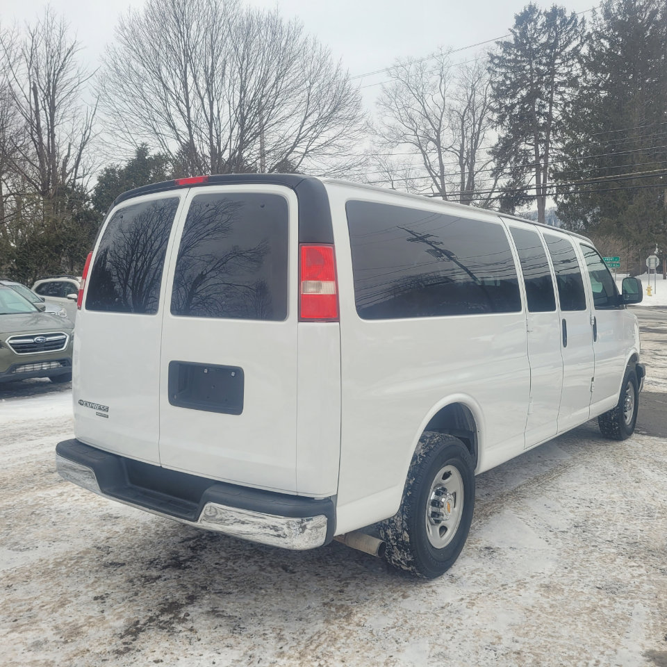Used 2016 Chevrolet Express 3500 LT w/ LT Preferred Equipment Group image 8