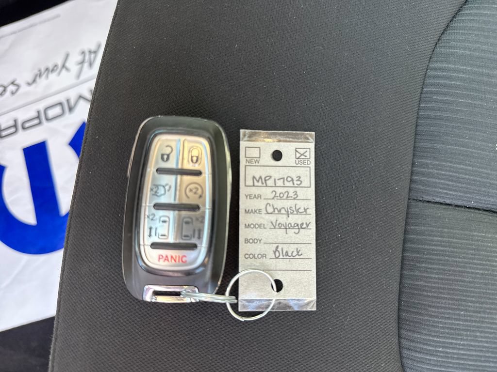 Used 2023 Chrysler Voyager LX FWD image 29