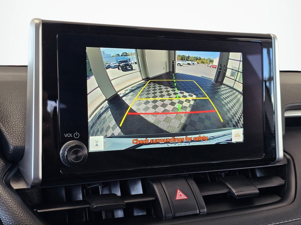 Certified 2025 Toyota RAV4 XLE AWD/4WD image 25
