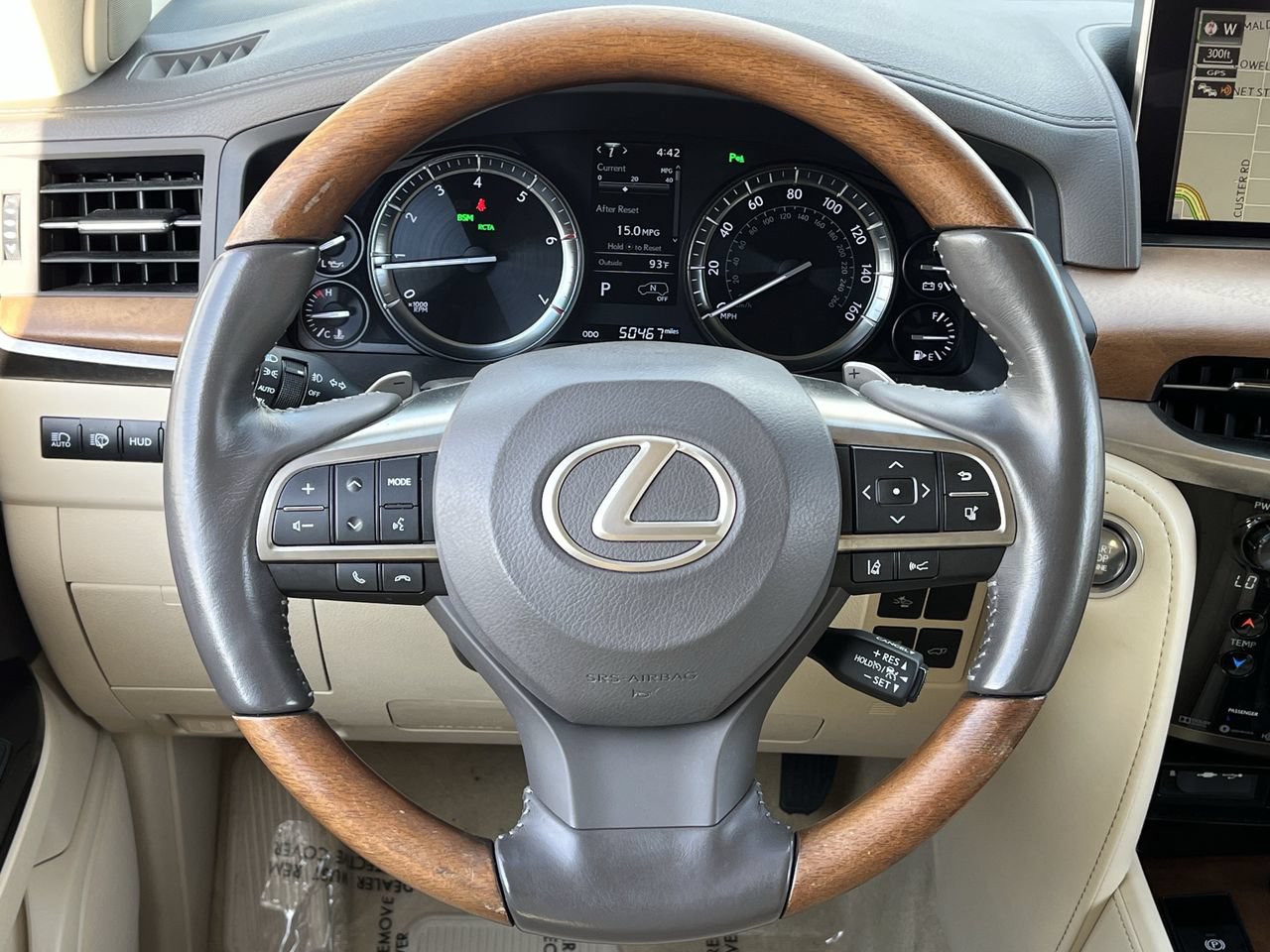 Used 2019 Lexus LX 570 4WD w/ Luxury Package image 11