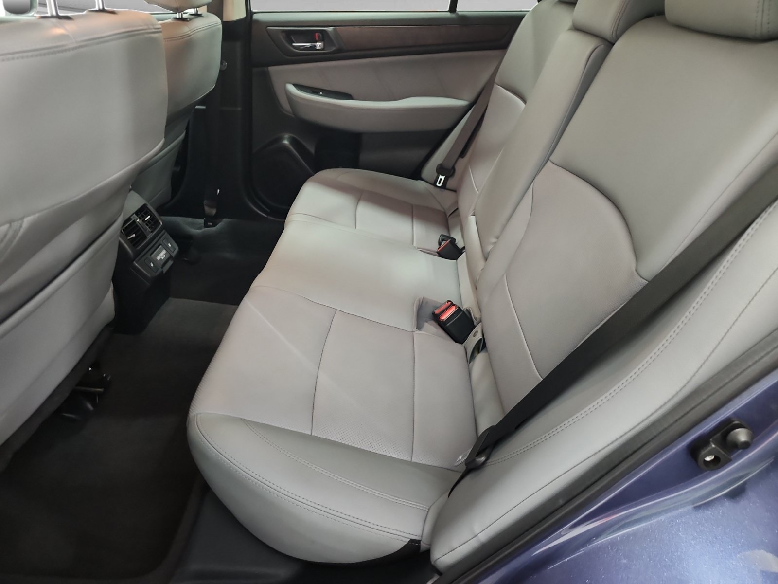 Used 2018 Subaru Outback 2.5i Limited AWD/4WD image 14