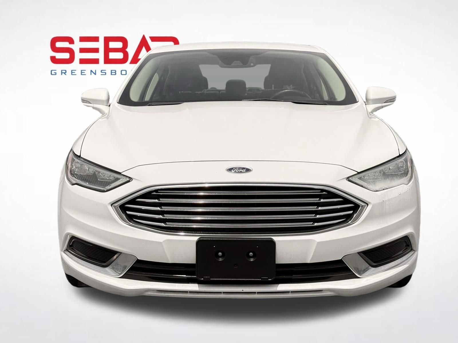 Used 2018 Ford Fusion SE w/ Equipment Group 602A FWD image 2
