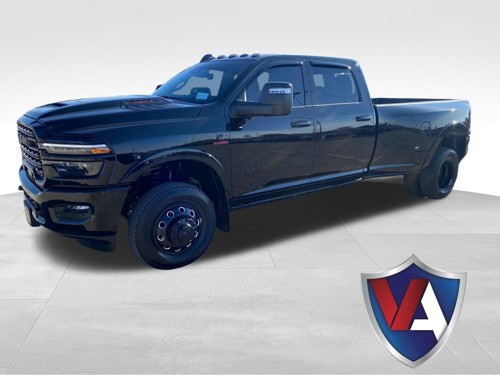 Used 2025 RAM 3500 Limited AWD/4WD image 1