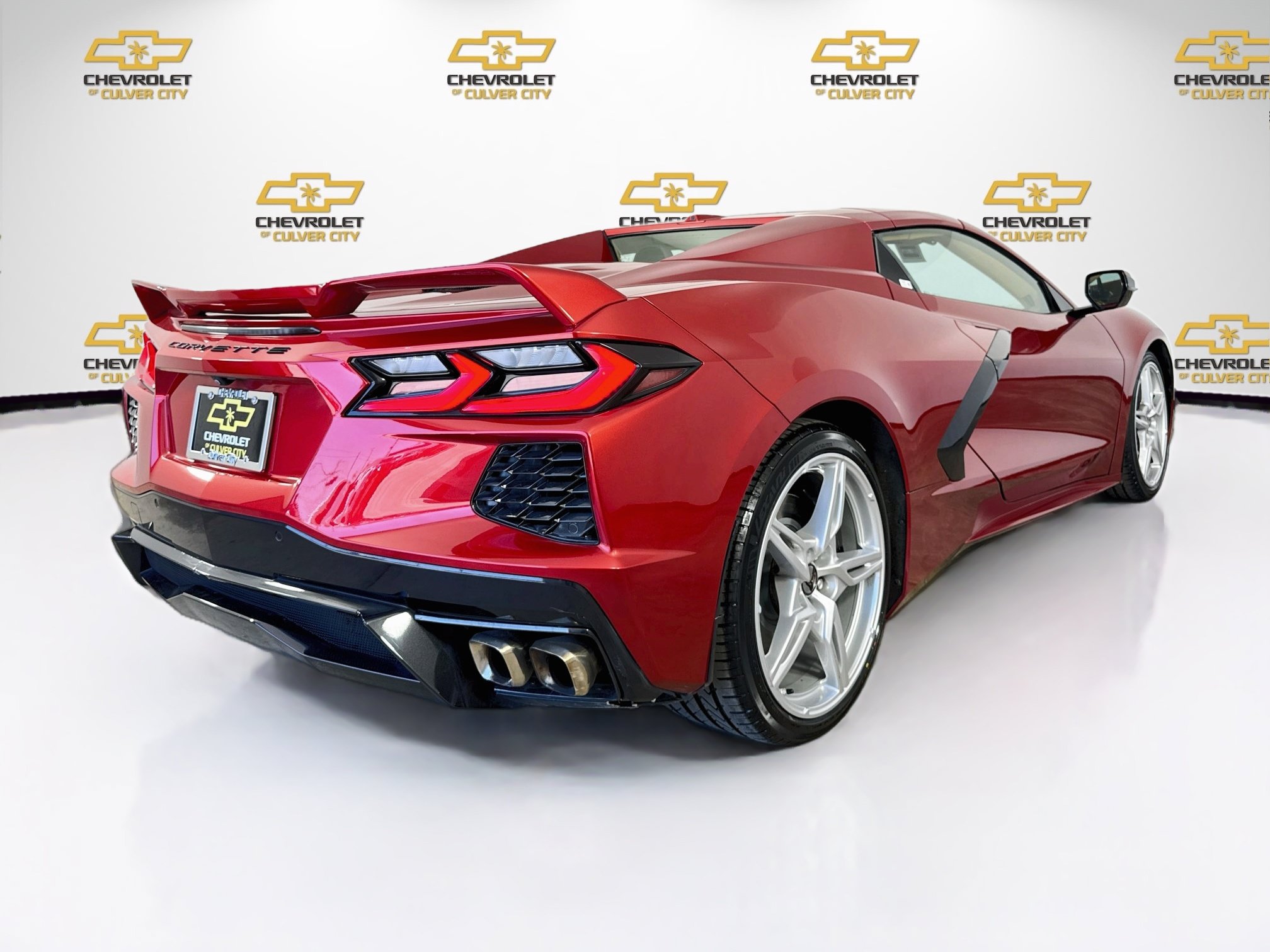 Used 2024 Chevrolet Corvette Stingray Premium Conv w/ Z51 Performance Package RWD image 8