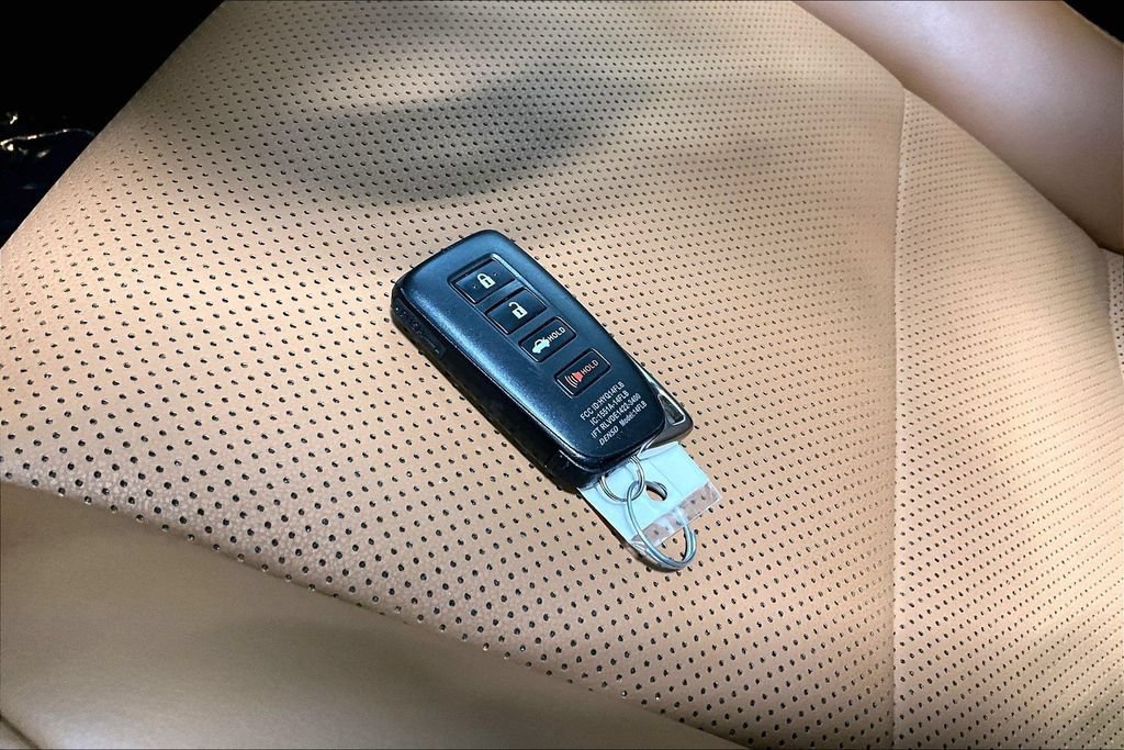 Used 2023 Lexus IS 300 w/ Premium Package RWD image 10