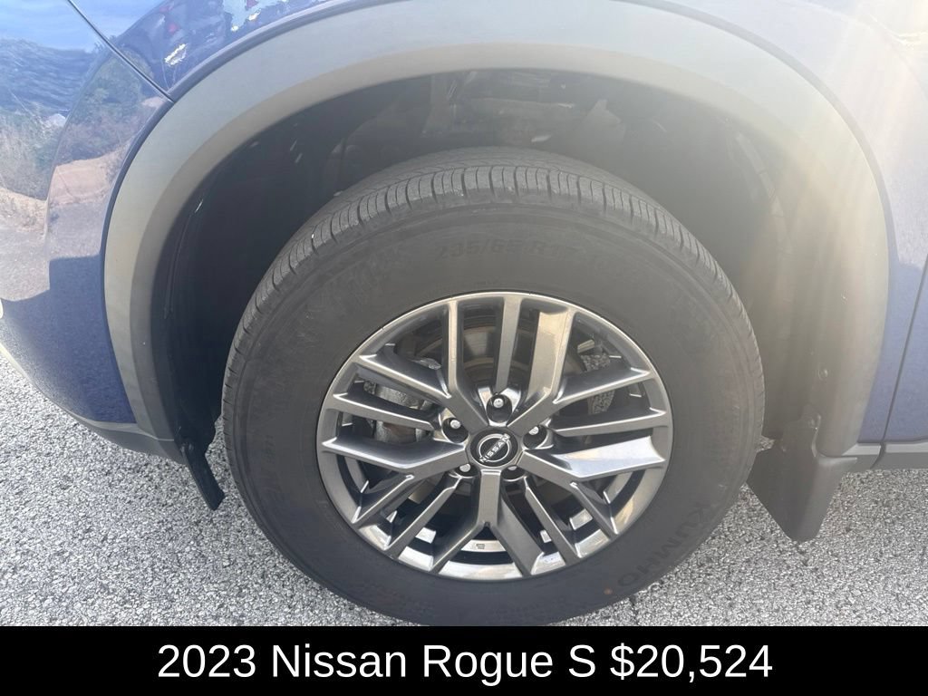 Used 2023 Nissan Rogue S AWD/4WD image 9
