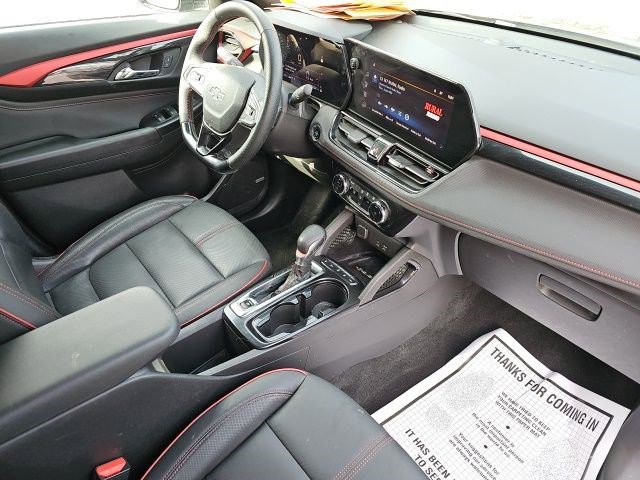 Used 2025 Chevrolet TrailBlazer RS w/ Convenience Package image 14