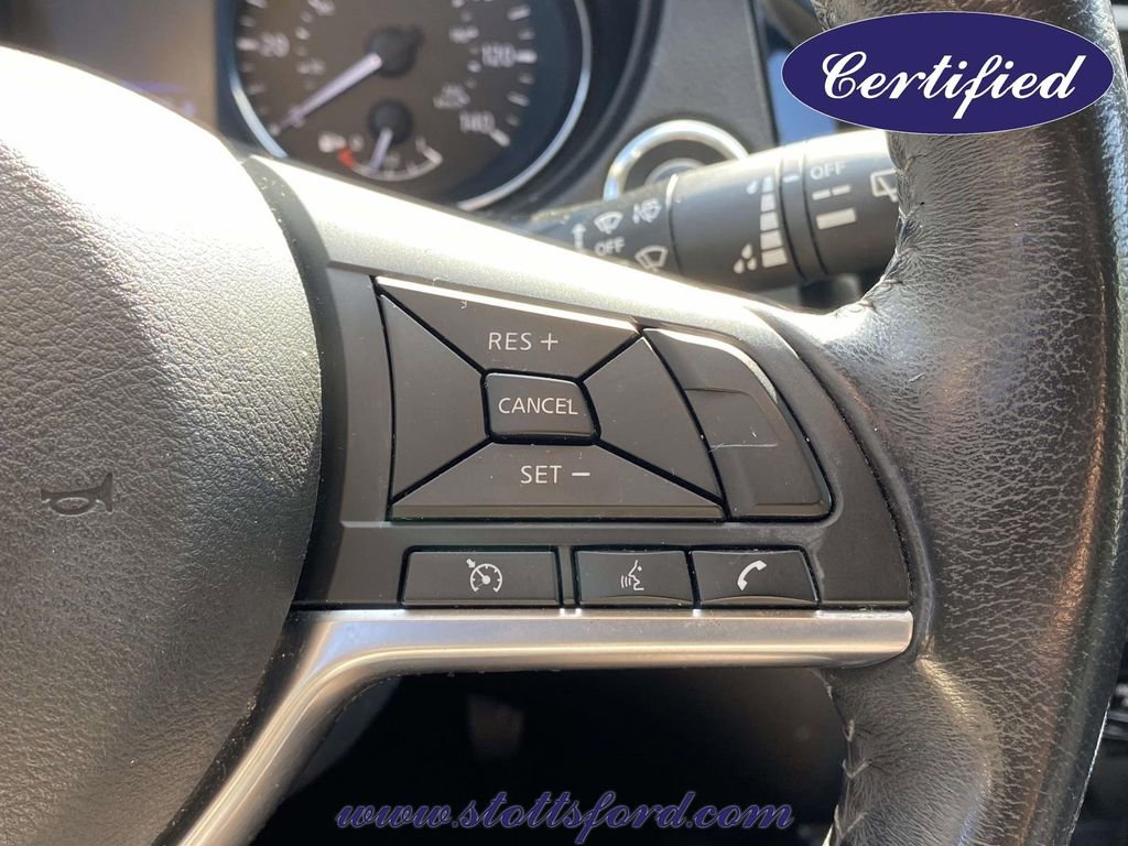 Used 2018 Nissan Rogue SV AWD/4WD image 22