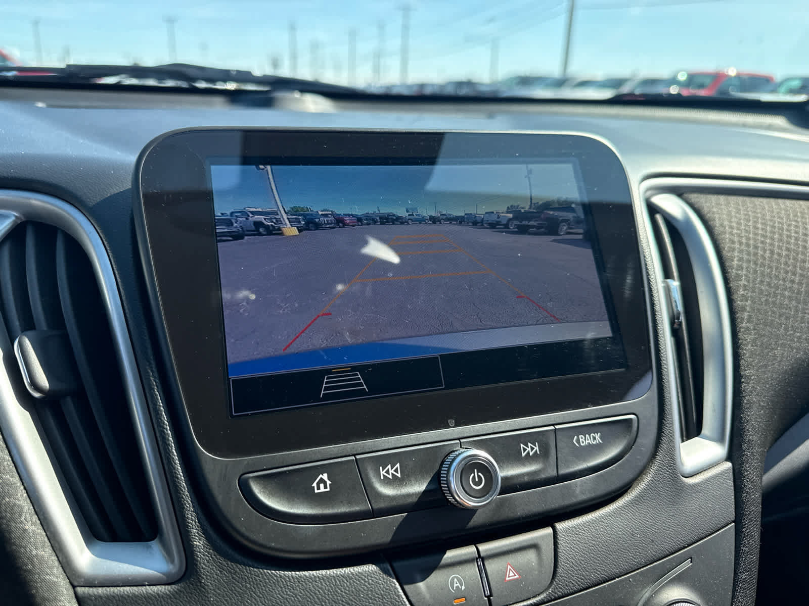 Certified 2025 Chevrolet Malibu LT FWD image 21