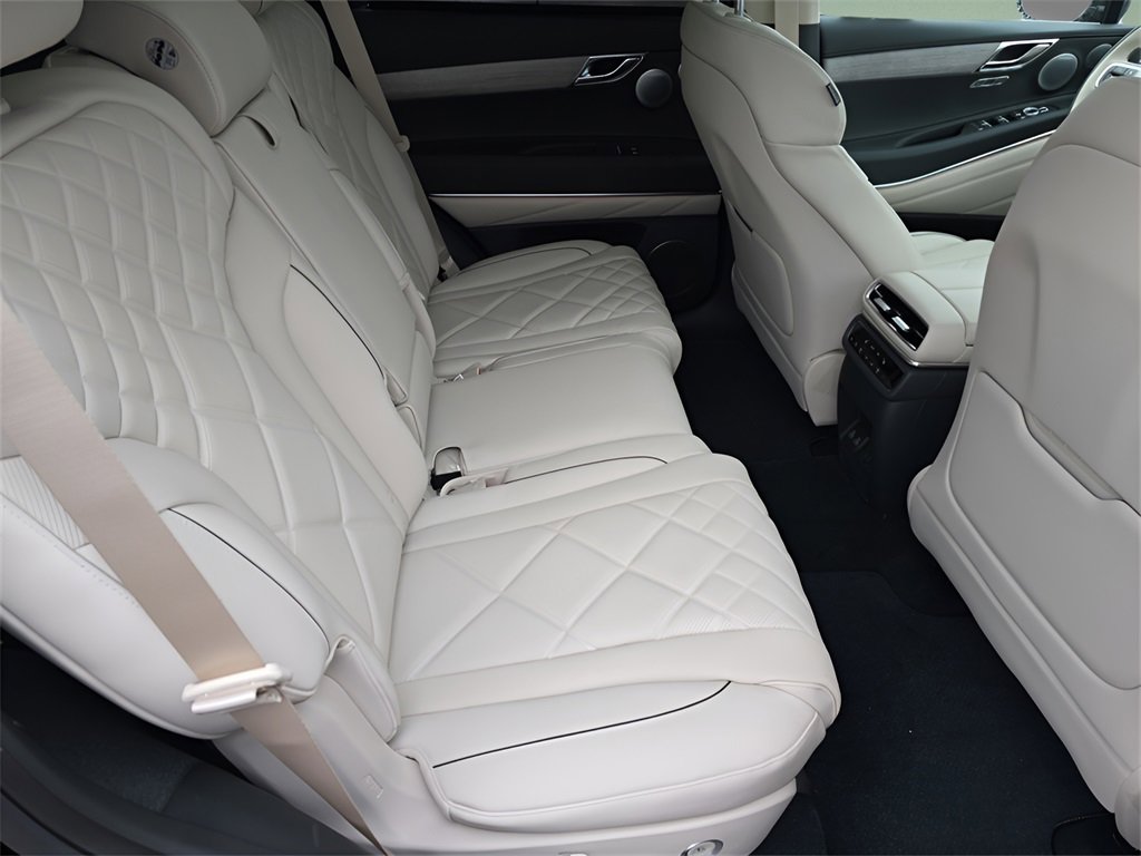 New 2025 Genesis GV80 3.5T Prestige image 12