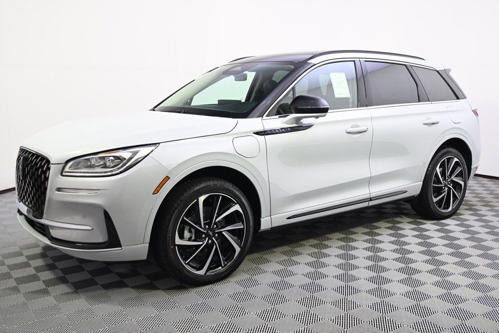 New 2026 Lincoln Corsair Grand Touring image 2