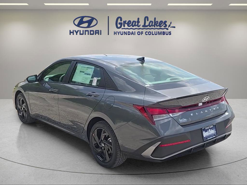 New 2026 Hyundai Elantra Sport FWD image 3