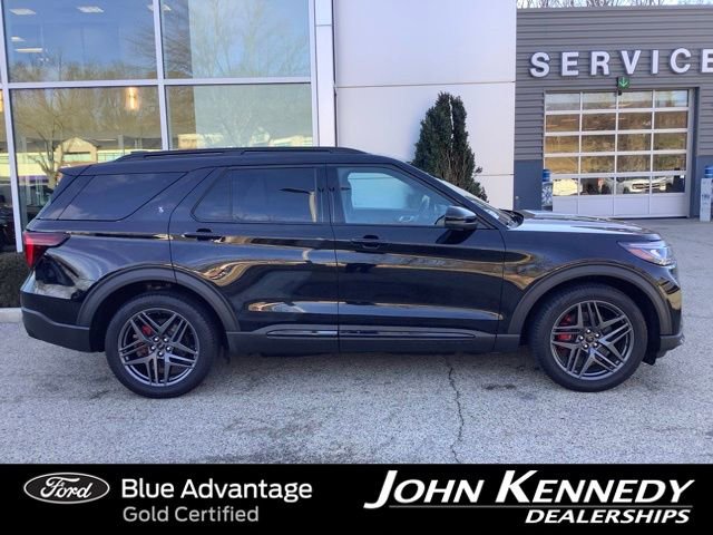 Certified 2025 Ford Explorer ST image 2