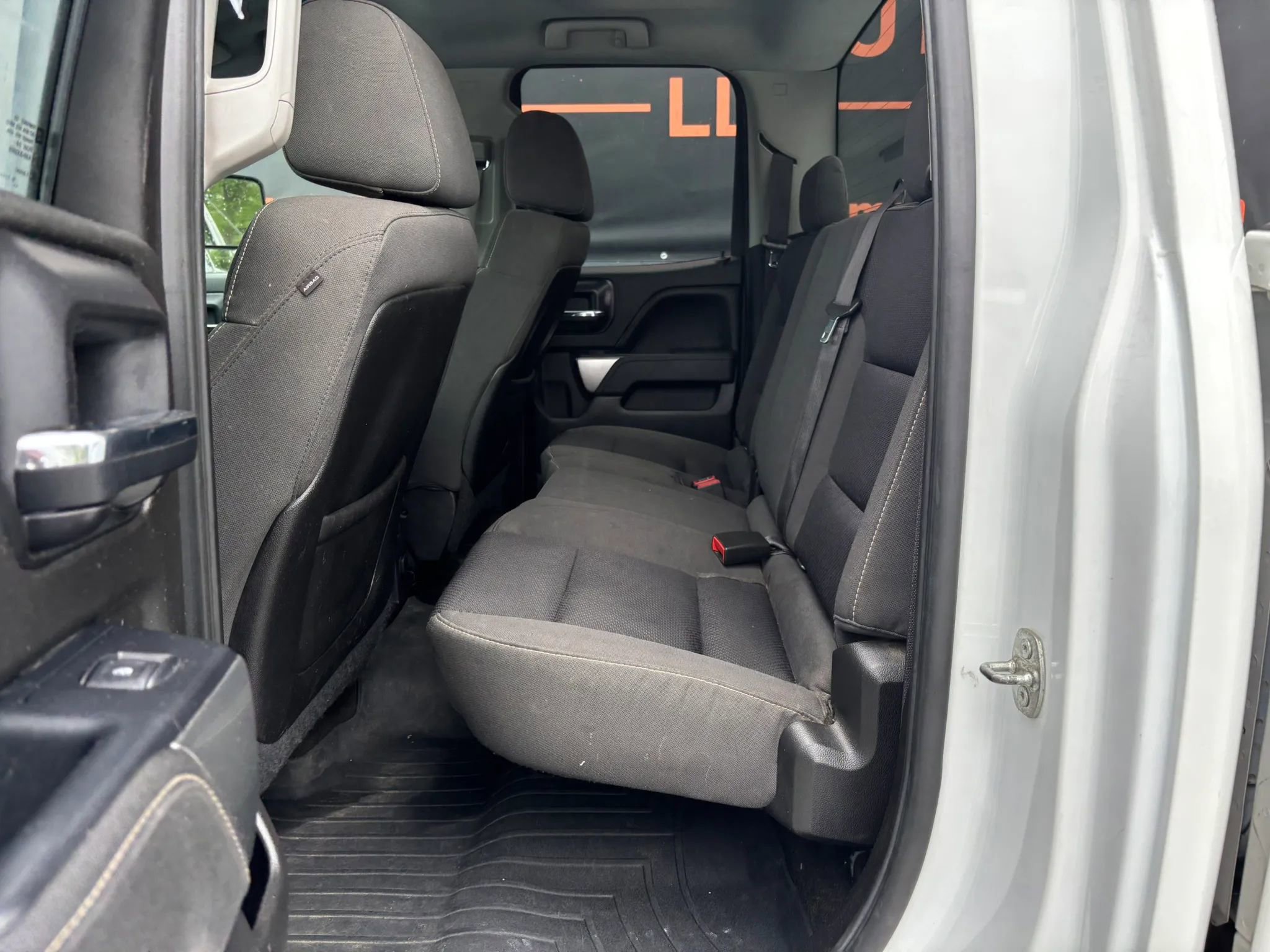 Used 2015 Chevrolet Silverado 2500 LT w/ LT Convenience Package AWD/4WD image 18