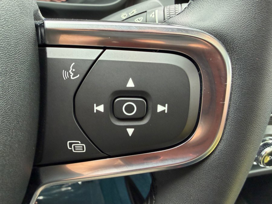 Used 2023 Volvo C40 P8 Recharge Ultimate AWD/4WD image 17